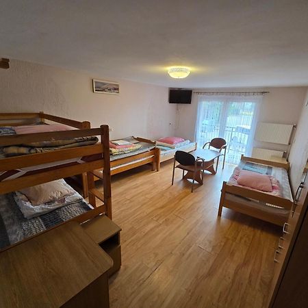 Pyzowka U Zosi Bed & Breakfast エクステリア 写真